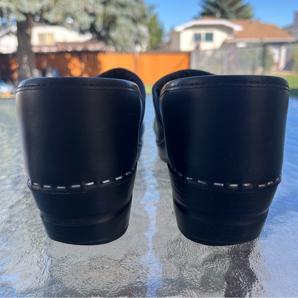 Sanite Black Danish Clogs - FINISH DESCRIPTION - Picture 8 of 16